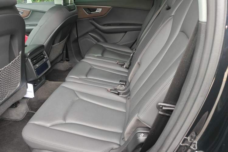 Used Audi Q7 2021 55 TFSI quattro S line Sport model Left Rear Seat