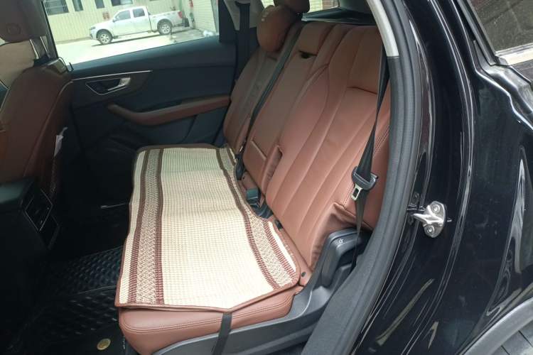 Used Audi Q7 2021 45 TFSI quattro S line Sport model Left Rear Seat