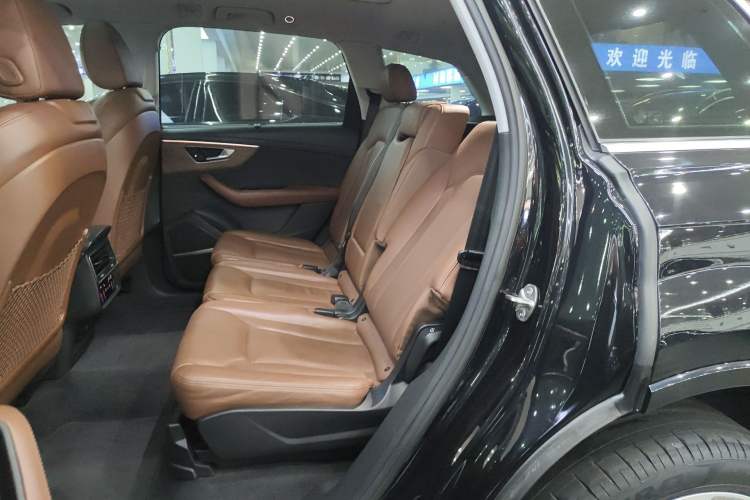 Used Audi Q7 2021 55 TFSI quattro S line Prestige Edition Left Rear Seat