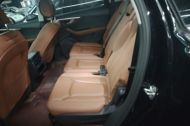 Used Audi Q7 2021 55 TFSI quattro S line Sport model Left Rear Seat