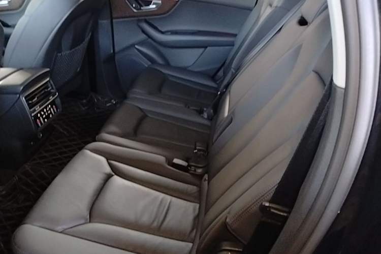 Used Audi Q7 2021 45 TFSI quattro S line Sport model Left Rear Seat