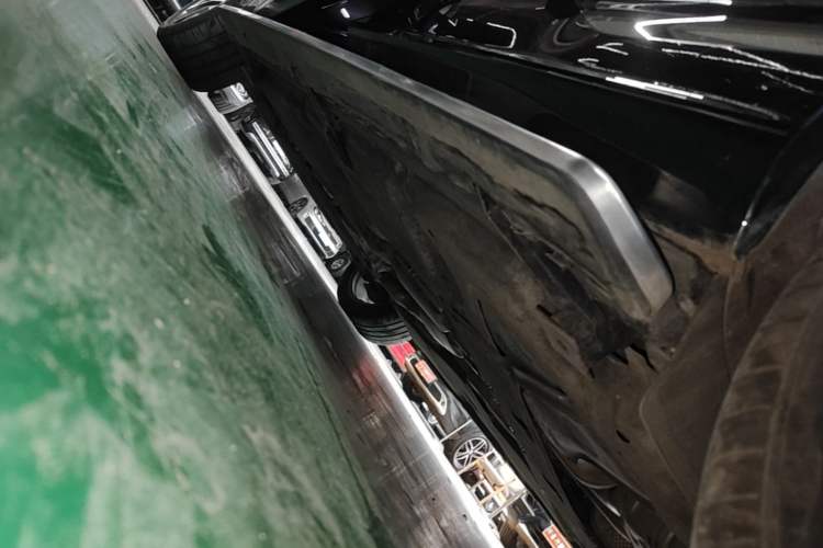 Used Audi Q7 2021 55 TFSI quattro S line Sport model Left Side Sill