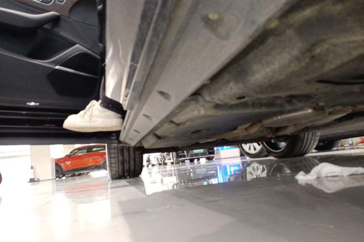 Used Audi Q7 2021 55 TFSI quattro S line Sport model Left Side Sill