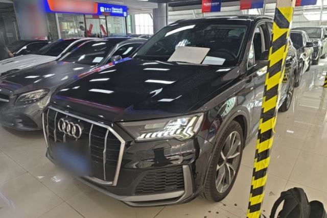 Used Audi Q7 2021 55 TFSI quattro S line Sport model