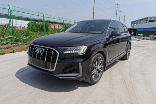Used Audi Q7 2021 55 TFSI quattro S line Sport model