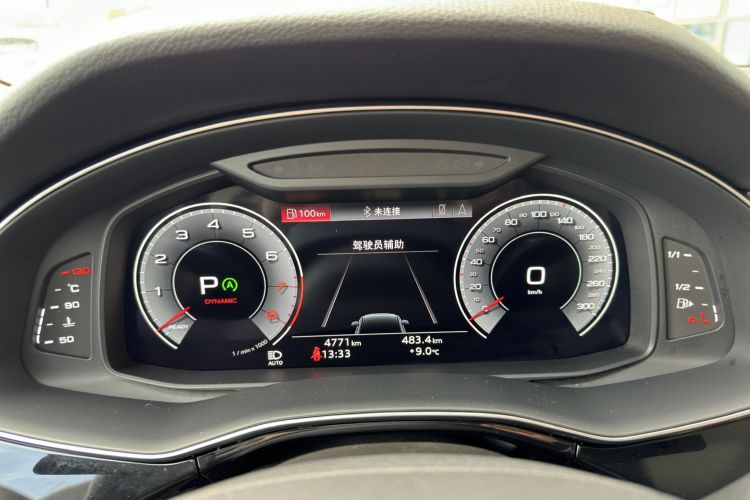 Used Audi Q7 2021 45 TFSI quattro S line Sport model Odometer Close Up