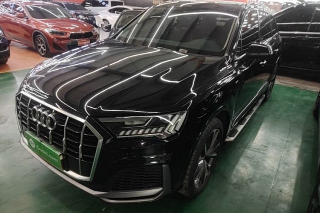 Used Audi Q7 2021 55 TFSI quattro S line Sport model