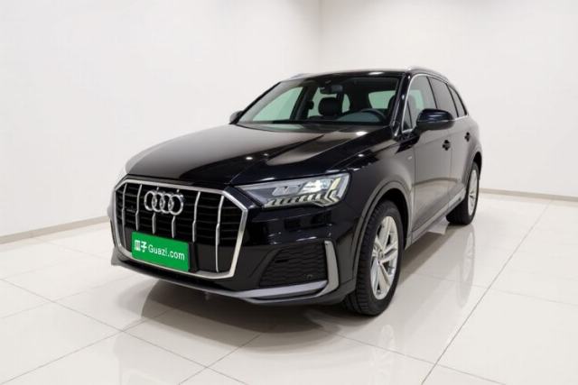 Used Audi Q7 2021 45 TFSI quattro S line Sport model