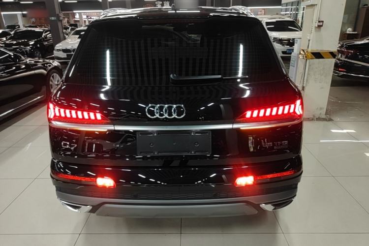 Used Audi Q7 2021 45 TFSI quattro S line Sport model Rear