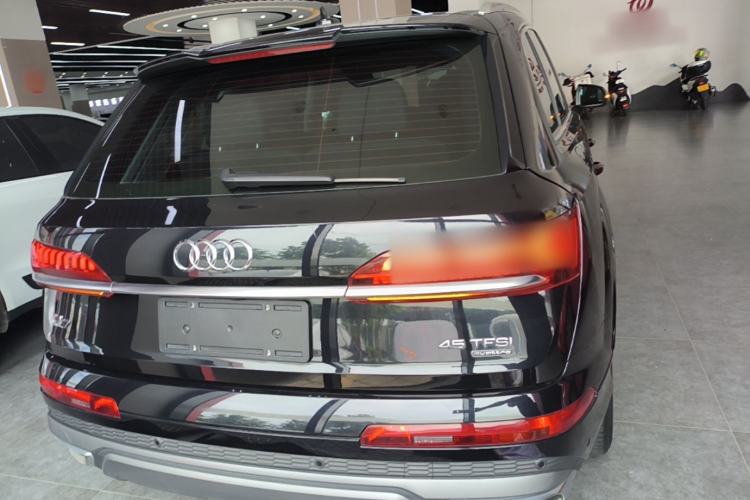 Used Audi Q7 2021 45 TFSI quattro S line Sport model Rear