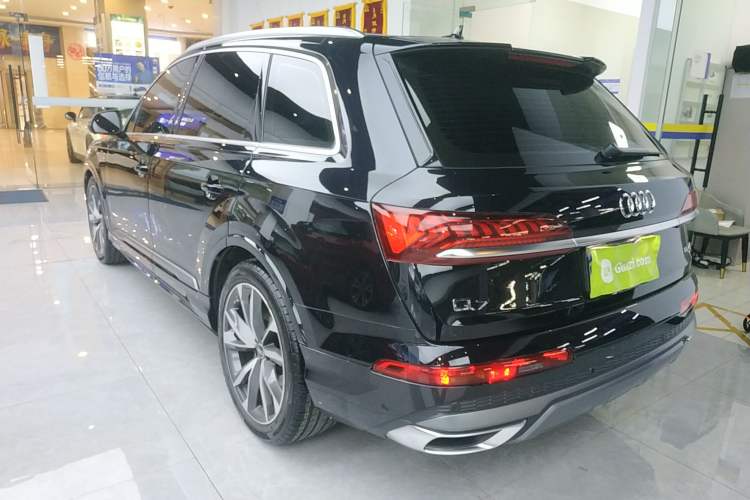 Used Audi Q7 2021 55 TFSI quattro S line Sport model Rear Left 45 Deg