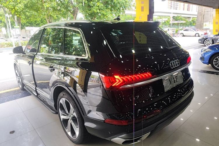 Used Audi Q7 2021 55 TFSI quattro S line Sport model Rear Left 45 Deg