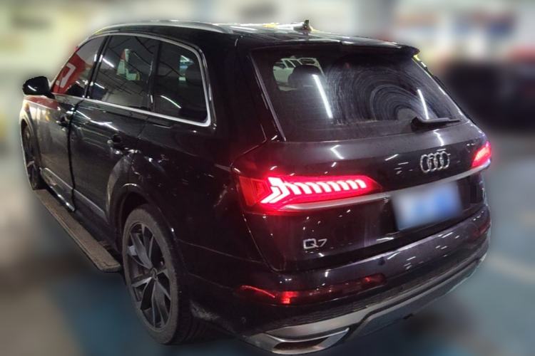 Used Audi Q7 2021 55 TFSI quattro S line Sport model Rear Left 45 Deg