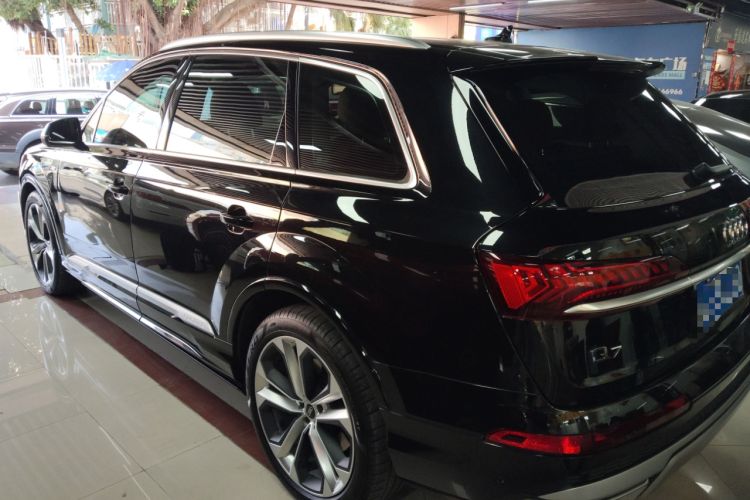 Used Audi Q7 2021 55 TFSI quattro S line Prestige Edition Rear Left 45 Deg