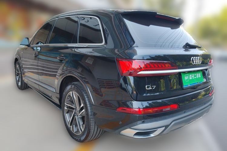 Used Audi Q7 2021 45 TFSI quattro S line Sport model Rear Left 45 Deg