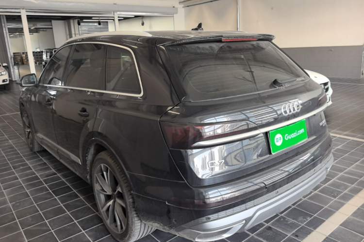 Used Audi Q7 2021 55 TFSI quattro S line Sport model Rear Left 45 Deg
