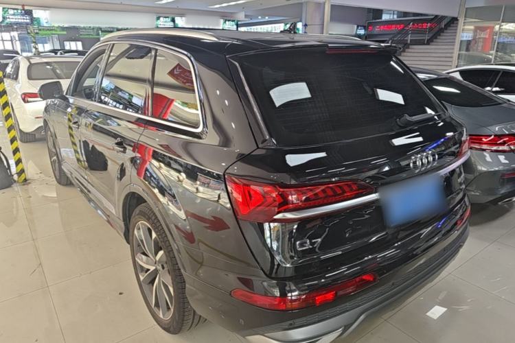 Used Audi Q7 2021 55 TFSI quattro S line Sport model Rear Left 45 Deg
