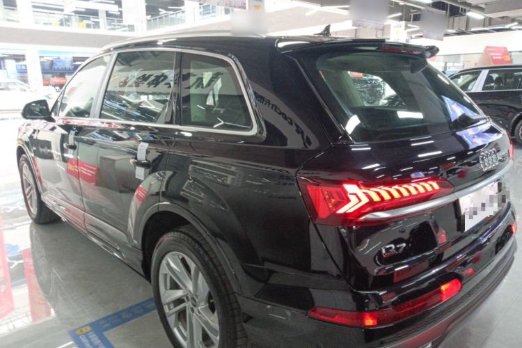 Used Audi Q7 2021 45 TFSI quattro S line Sport model Rear Left 45 Deg