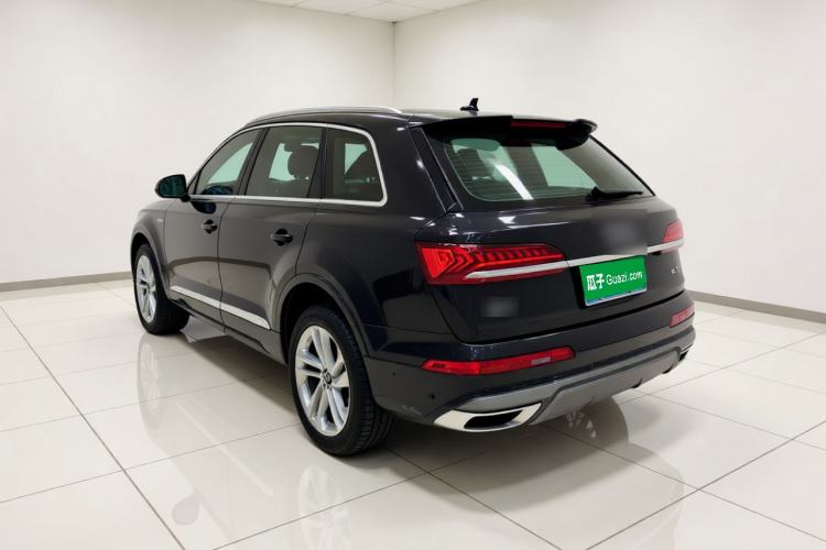 Used Audi Q7 2021 45 TFSI quattro S line Sport model Rear Left 45 Deg