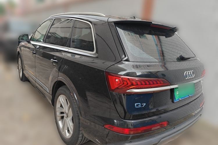 Used Audi Q7 2021 45 TFSI quattro S line Sport model Rear Left 45 Deg