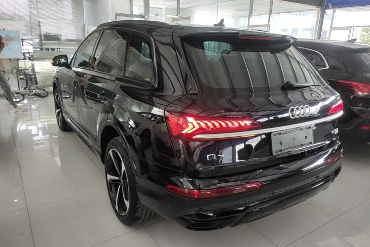 Used Audi Q7 2021 55 TFSI quattro S line Sport model Rear Left 45 Deg