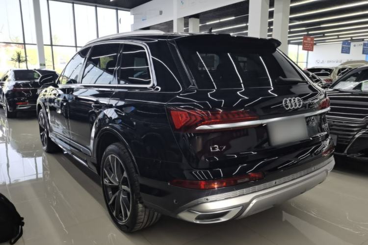 Used Audi Q7 2021 55 TFSI quattro S line Sport model Rear Left 45 Deg