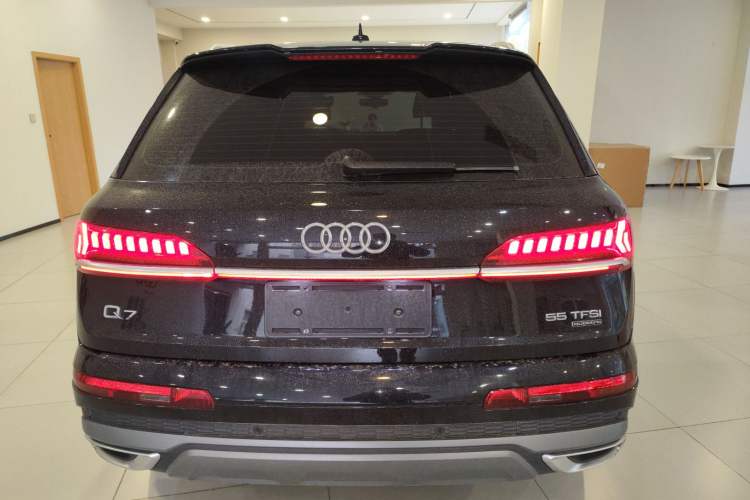 Used Audi Q7 2021 55 TFSI quattro S line Sport model Rear