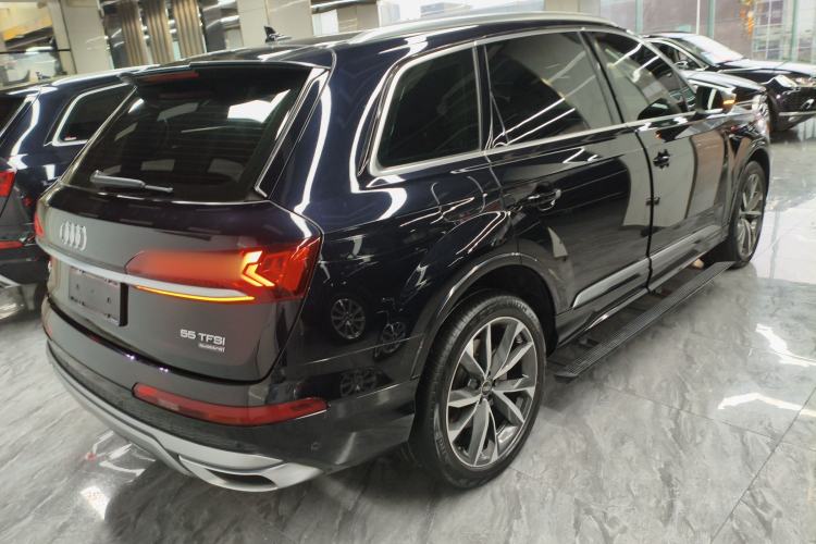 Used Audi Q7 2021 55 TFSI quattro S line Sport model Rear Right 45 Deg