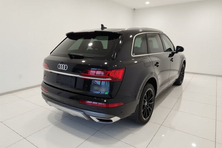 Used Audi Q7 2021 55 TFSI quattro S line Sport model Rear Right 45 Deg