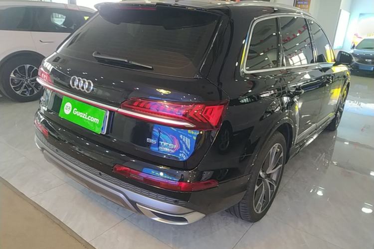 Used Audi Q7 2021 55 TFSI quattro S line Sport model Rear Right 45 Deg