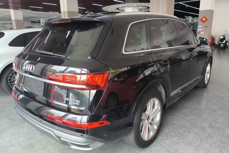 Used Audi Q7 2021 45 TFSI quattro S line Sport model Rear Right 45 Deg