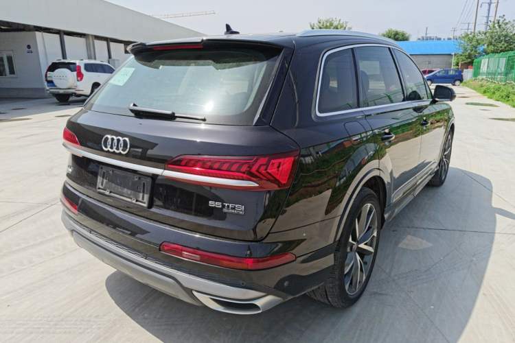 Used Audi Q7 2021 55 TFSI quattro S line Sport model Rear Right 45 Deg