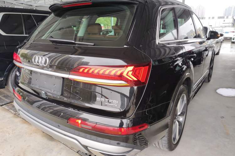 Used Audi Q7 2021 55 TFSI quattro S line Prestige Edition Rear Right 45 Deg
