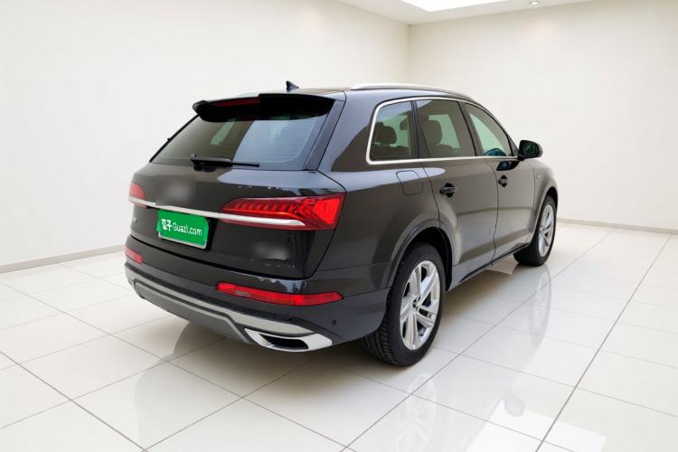 Used Audi Q7 2021 45 TFSI quattro S line Sport model Rear Right 45 Deg