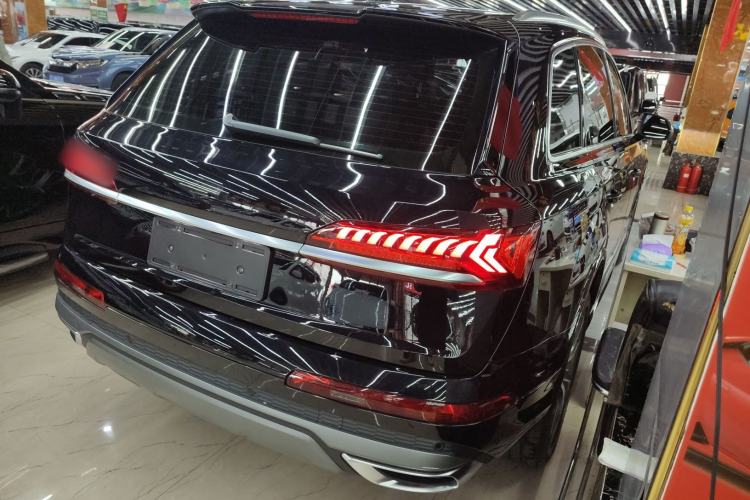 Used Audi Q7 2021 55 TFSI quattro S line Sport model Rear Right 45 Deg