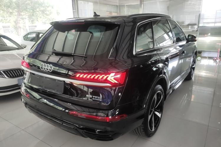 Used Audi Q7 2021 55 TFSI quattro S line Sport model Rear Right 45 Deg