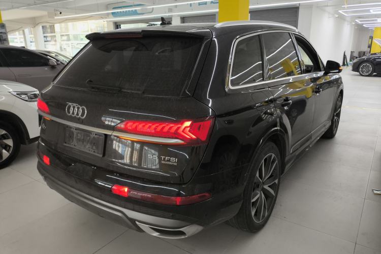Used Audi Q7 2021 55 TFSI quattro S line Sport model Rear Right 45 Deg