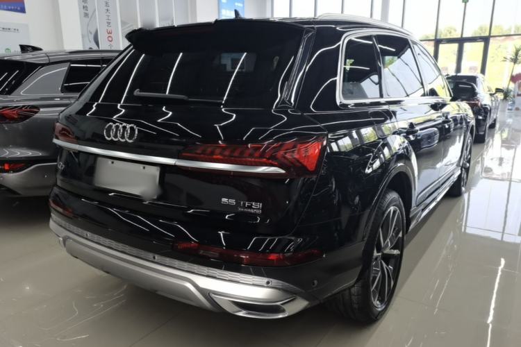 Used Audi Q7 2021 55 TFSI quattro S line Sport model Rear Right 45 Deg