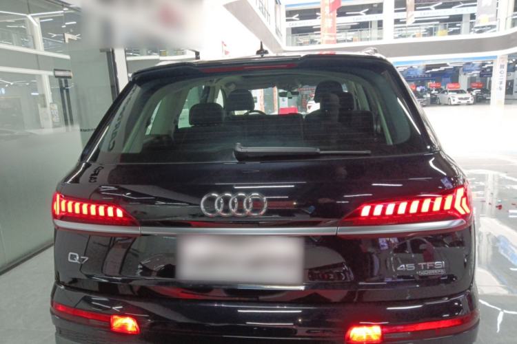 Used Audi Q7 2021 45 TFSI quattro S line Sport model Rear