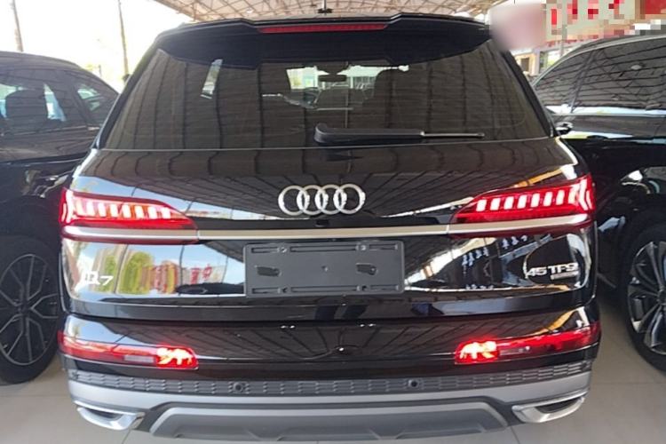 Used Audi Q7 2021 45 TFSI quattro S line Sport model Rear