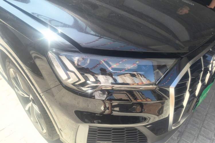 Used Audi Q7 2021 45 TFSI quattro S line Sport model Right Front Headlight