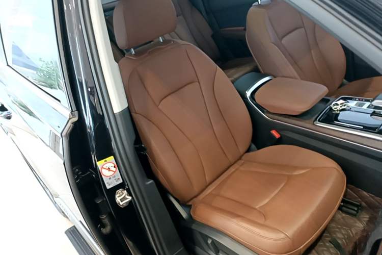 Used Audi Q7 2021 55 TFSI quattro S line Sport model Right Front Seat