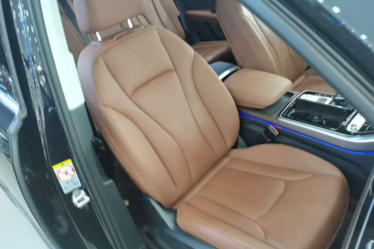 Used Audi Q7 2021 55 TFSI quattro S line Sport model Right Front Seat