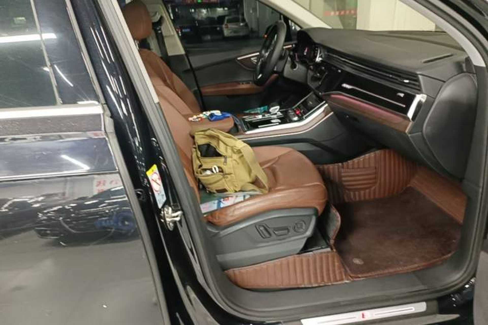 Used Audi Q7 2021 55 TFSI quattro S line Sport model Right Front Seat