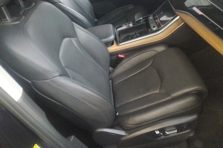 Used Audi Q7 2021 55 TFSI quattro S line Prestige Edition Right Front Seat