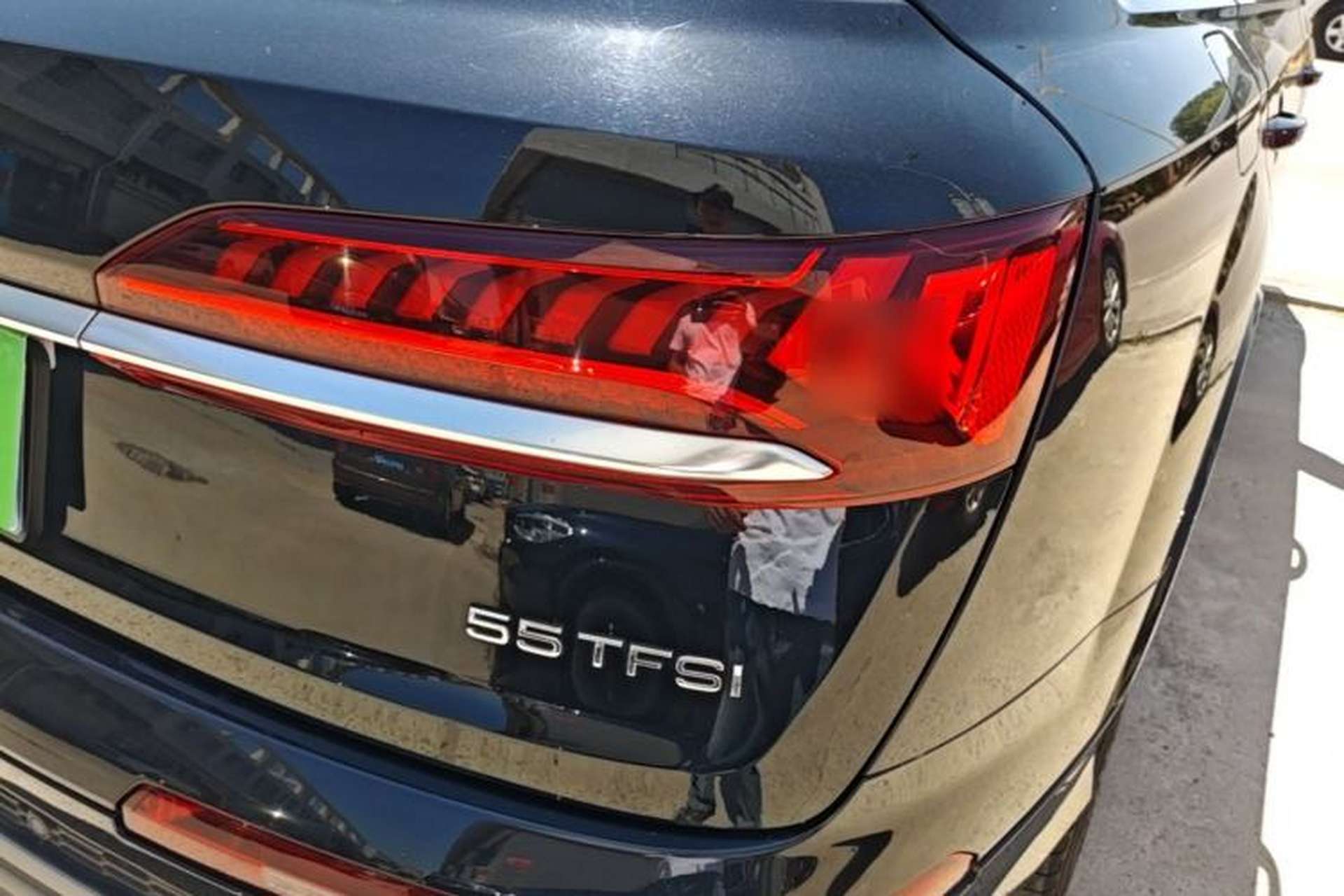Used Audi Q7 2021 45 TFSI quattro S line Sport model Right Rear Taillight