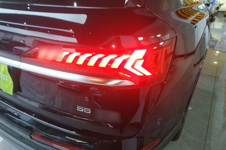 Used Audi Q7 2021 55 TFSI quattro S line Sport model Right Rear Taillight