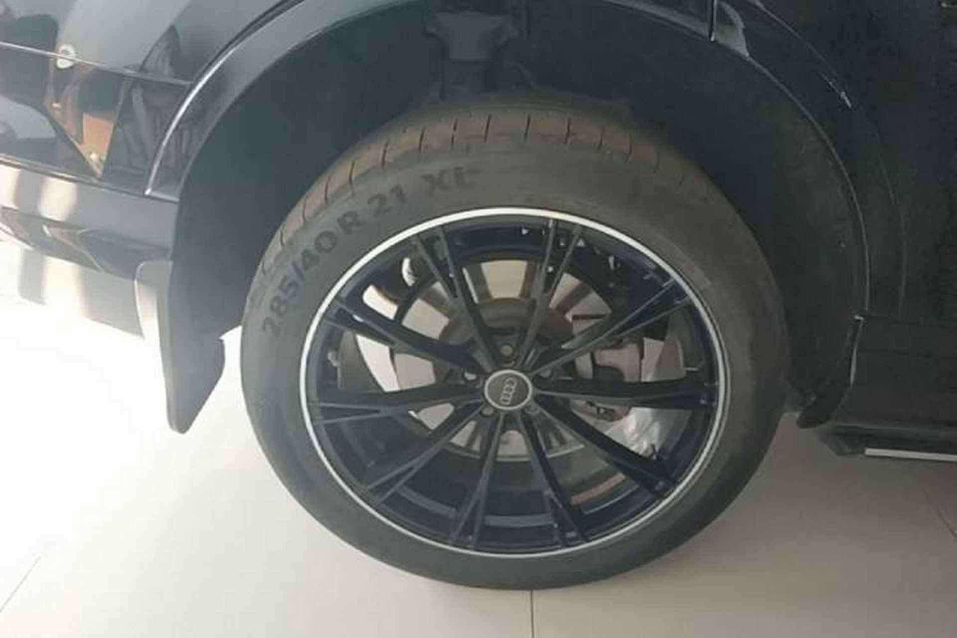 Used Audi Q7 2021 55 TFSI quattro S line Sport model Right Rear Wheel Hub