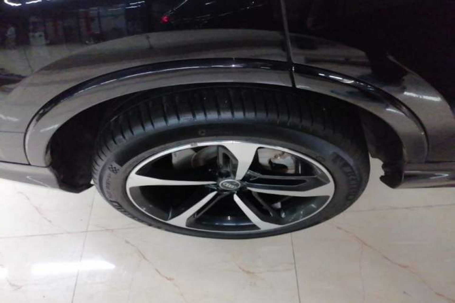 Used Audi Q7 2021 55 TFSI quattro S line Sport model Right Rear Wheel Hub