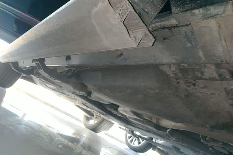 Used Audi Q7 2021 55 TFSI quattro S line Sport model Right Side Sill